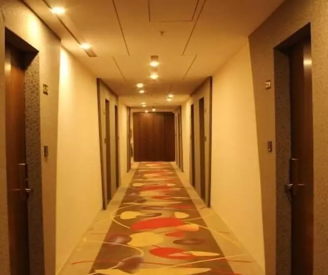 Zip By Spree Hotels Surat