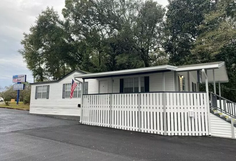 Motelli American Inn