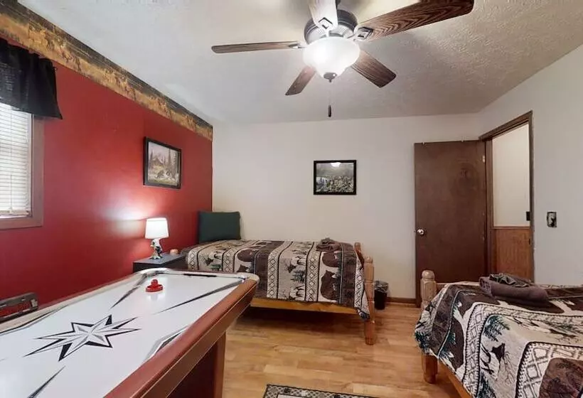 Mountaintop Hideaway