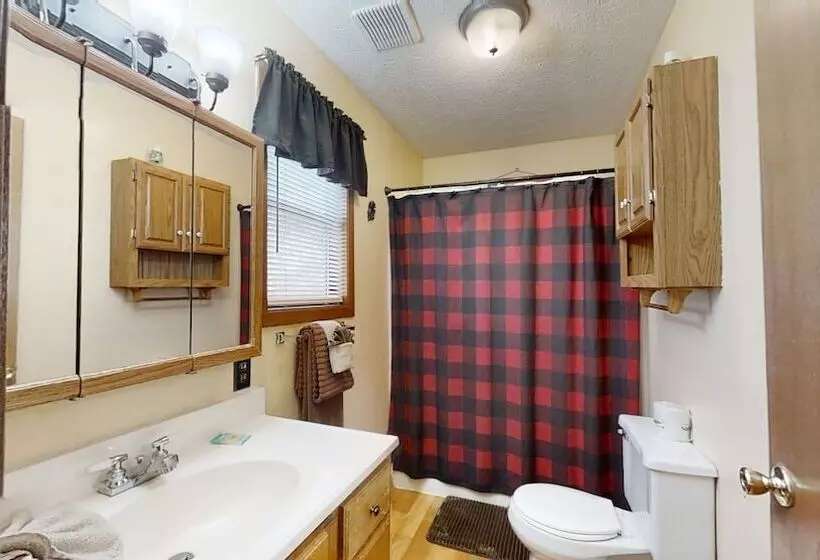 Mountaintop Hideaway