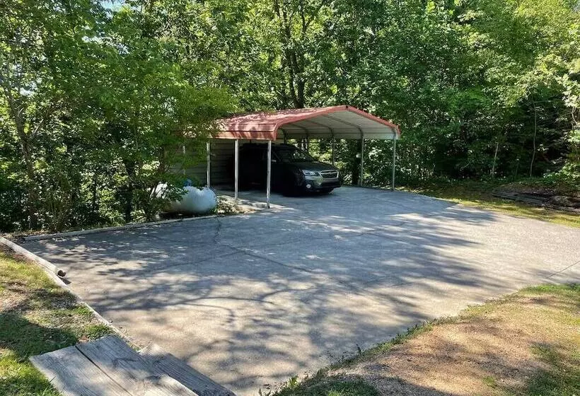 Mountaintop Hideaway