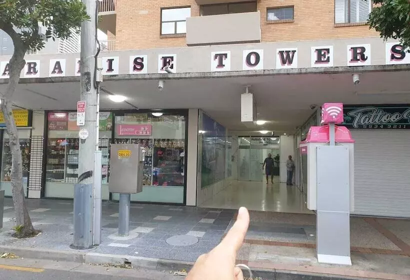 Paradise Towers Surfers Paradise