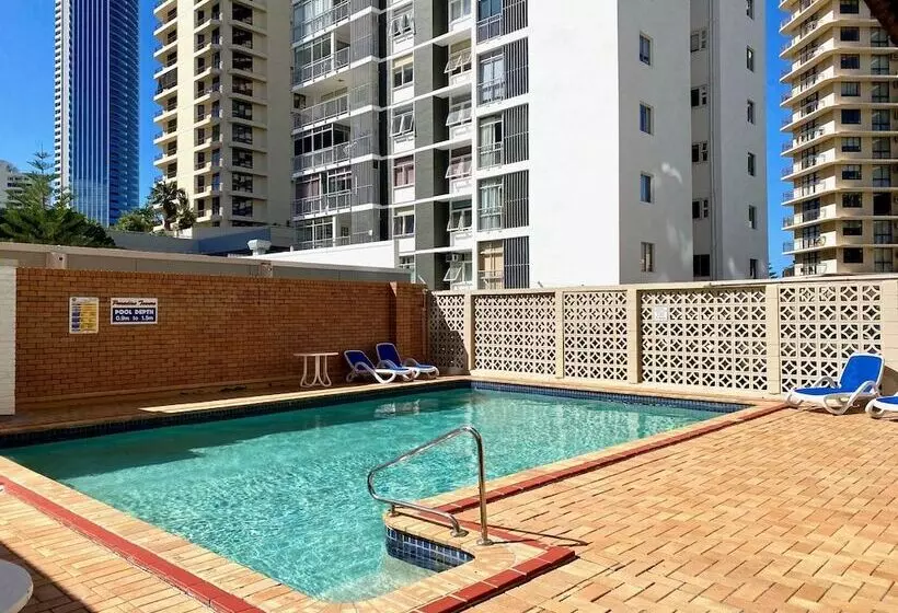 Paradise Towers Surfers Paradise