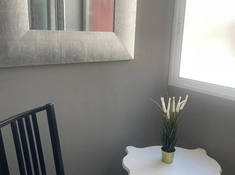 پانسیون Carolina En Alicante