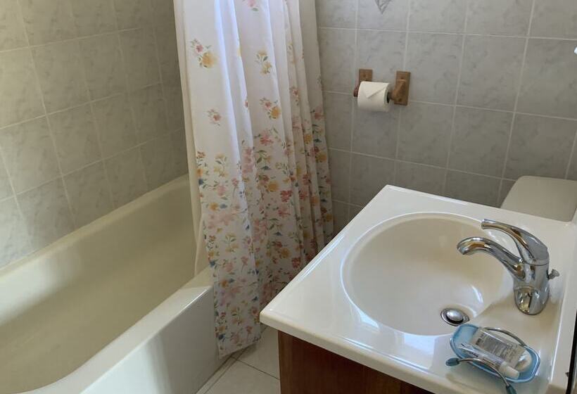 펜션 Poinciana House