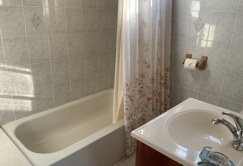 펜션 Poinciana House