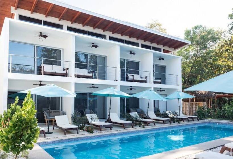 استراحتگاه Ride On Beach House