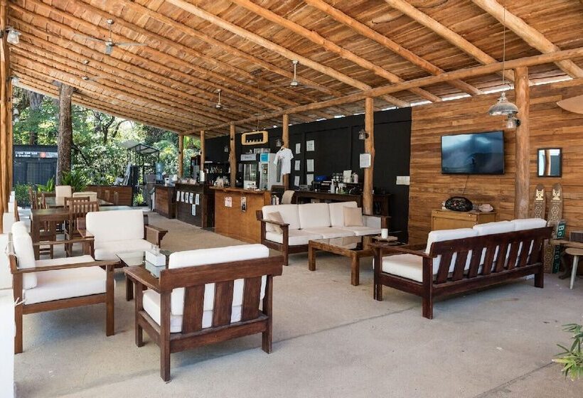 استراحتگاه Ride On Beach House