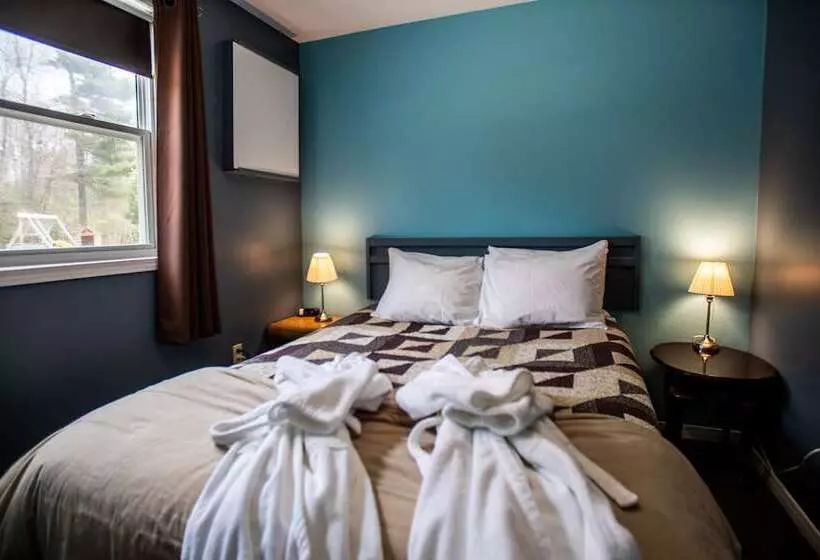 Roseway River Cottages