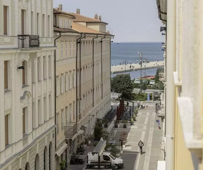 San Nicolò Suites