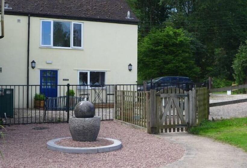 The Rock Self Catering Holiday Accommodation