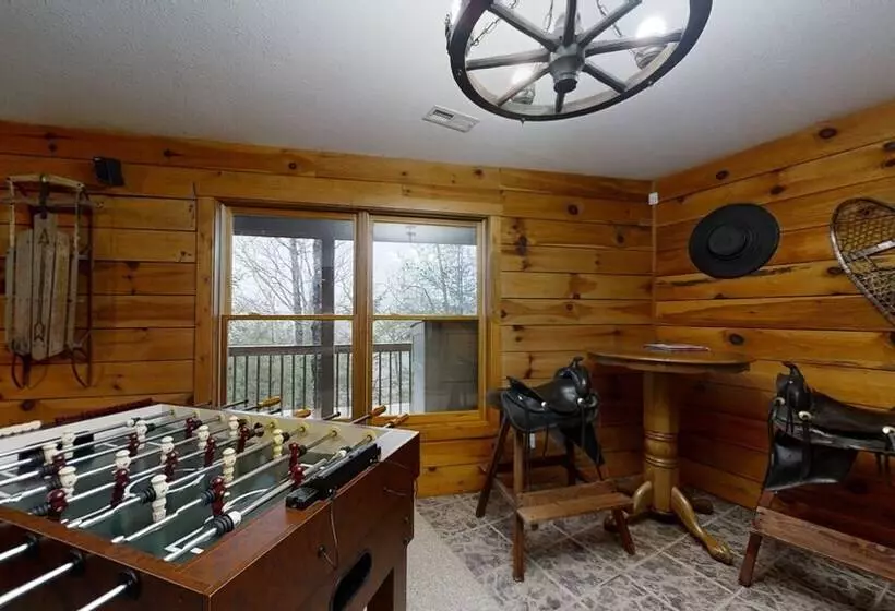 Horsin Around Tennessee