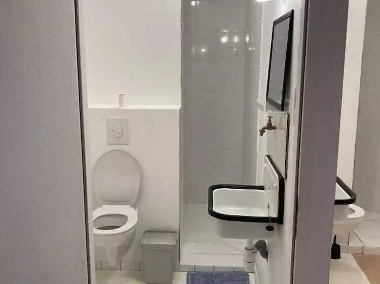 Hostel Manusurf