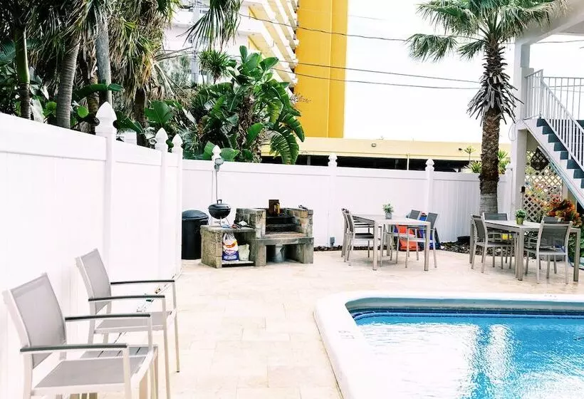 ホテル Beachside Gardens Apartments By Lowkl