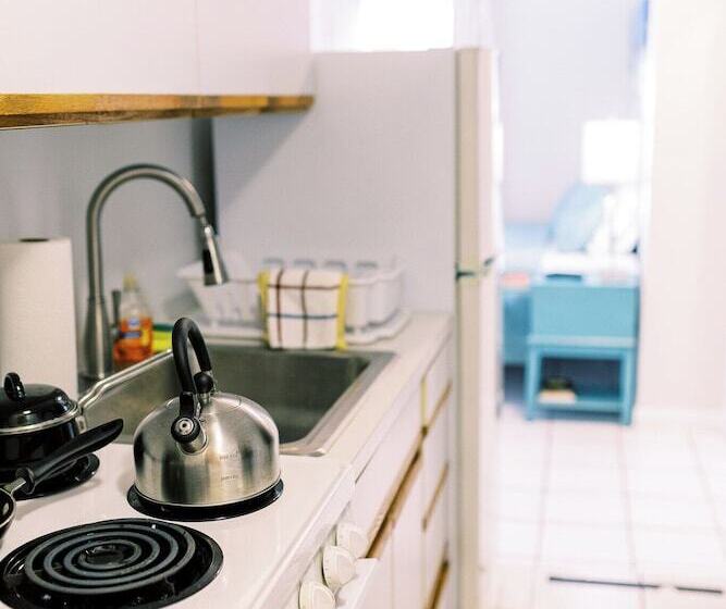 בית מלון כפרי Beachside Gardens Apartments By Lowkl