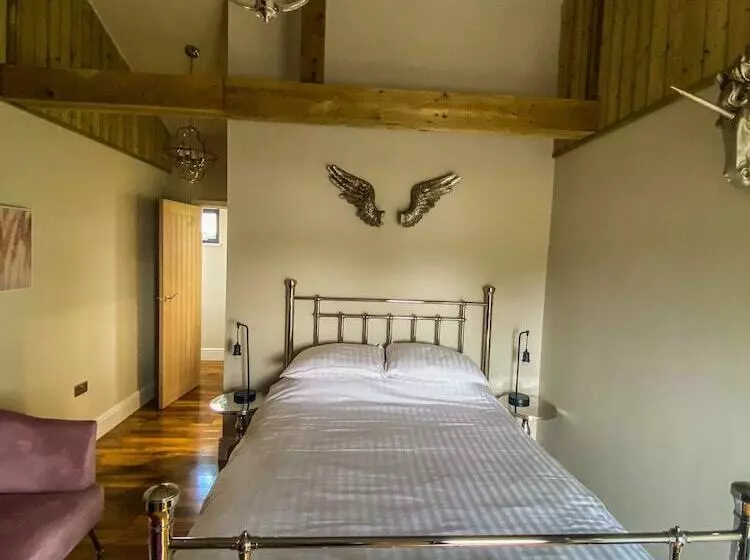 Hotelli Immaculate 4 Bed Private Luxury Lodge Near York