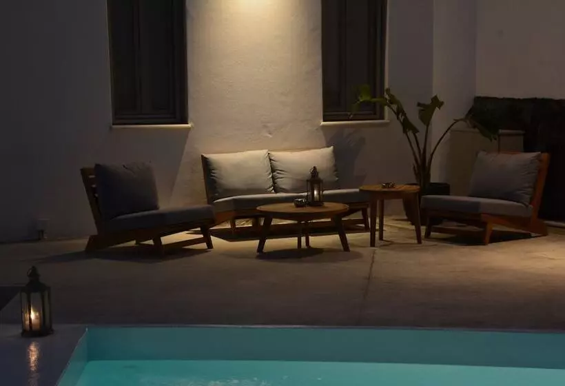 Hotelli Noir Santorini