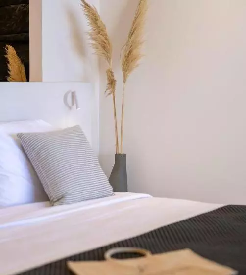 هتل Santo Mine Oia Suites