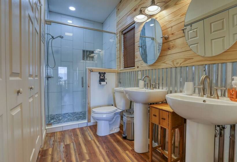 La Hacienda Under The Sun   2 Bedrooms, 2 Baths, Sleeps 4 2 Cabin By Redawning