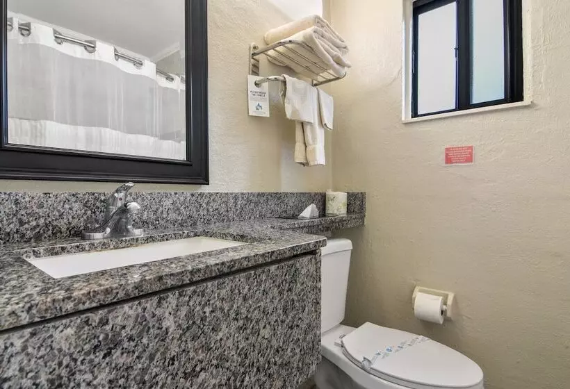 Motelli Anthony S On The Beach