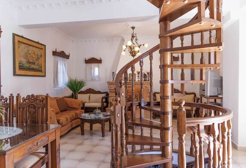 פנסיון Castello Di Haria