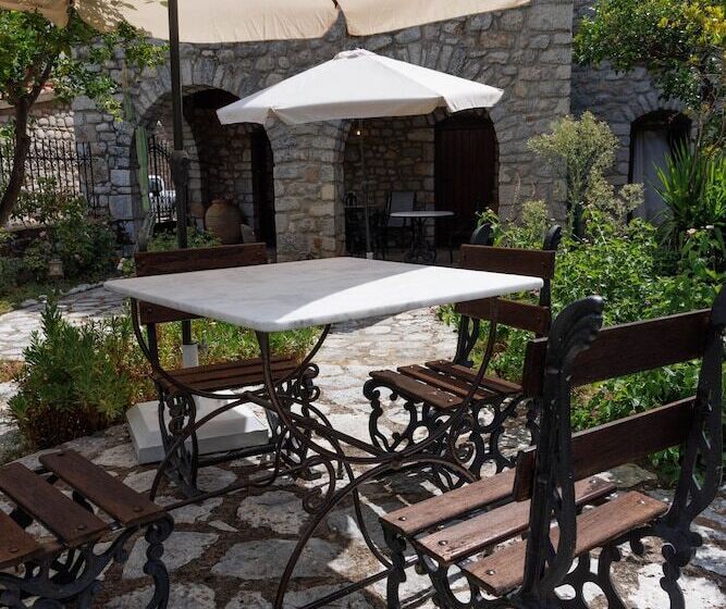 פנסיון Castello Di Haria