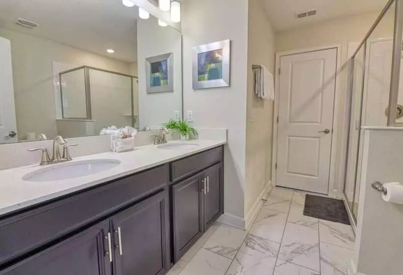 Perfect Vacay, Themed Rooms, Game Room & Theater