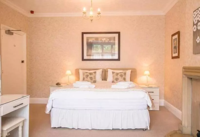 Aamiaismajoitus (B&B) Forest Side Guest House