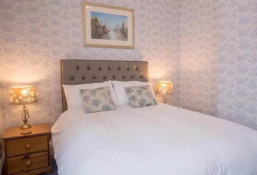 Aamiaismajoitus (B&B) Forest Side Guest House