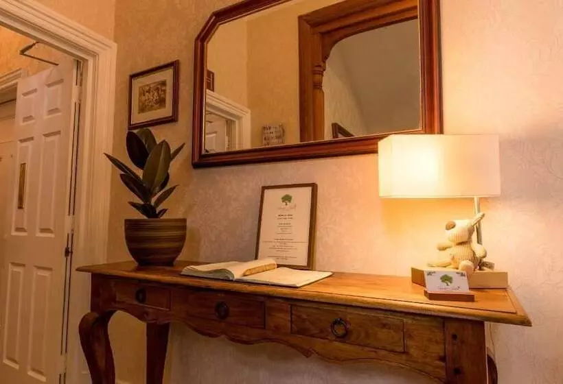 Aamiaismajoitus (B&B) Forest Side Guest House