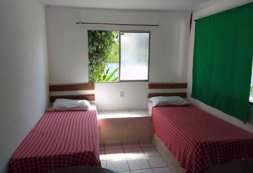 簡易ホテル Pousada A Vila Do Pirata