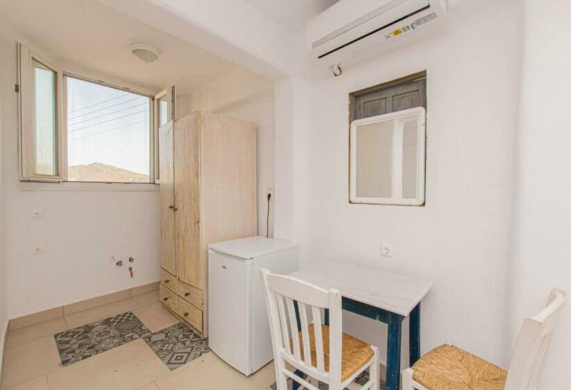 Отель Bebis House