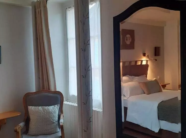 Hotelli Restaurant Le Grand Monarque