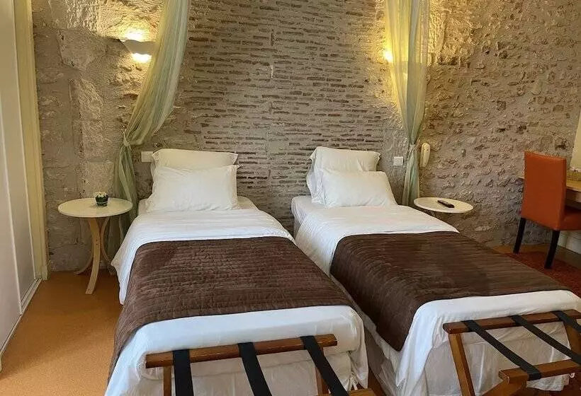 Hotelli Restaurant Le Grand Monarque