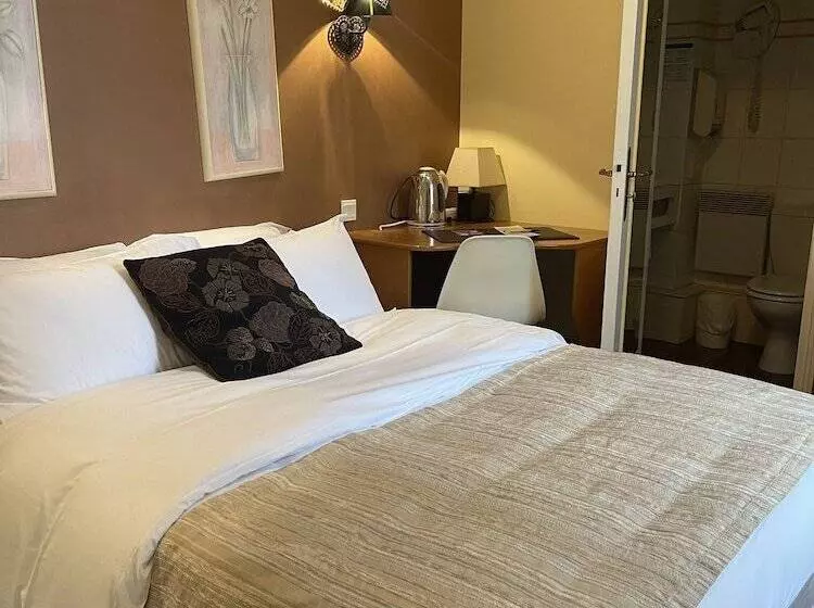 Hotelli Restaurant Le Grand Monarque