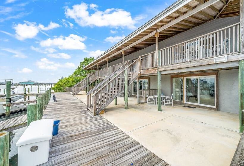 호텔 Sebastian Saltwater Lodge