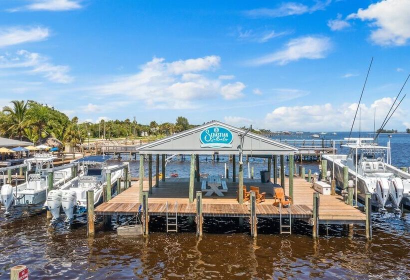 호텔 Sebastian Saltwater Lodge