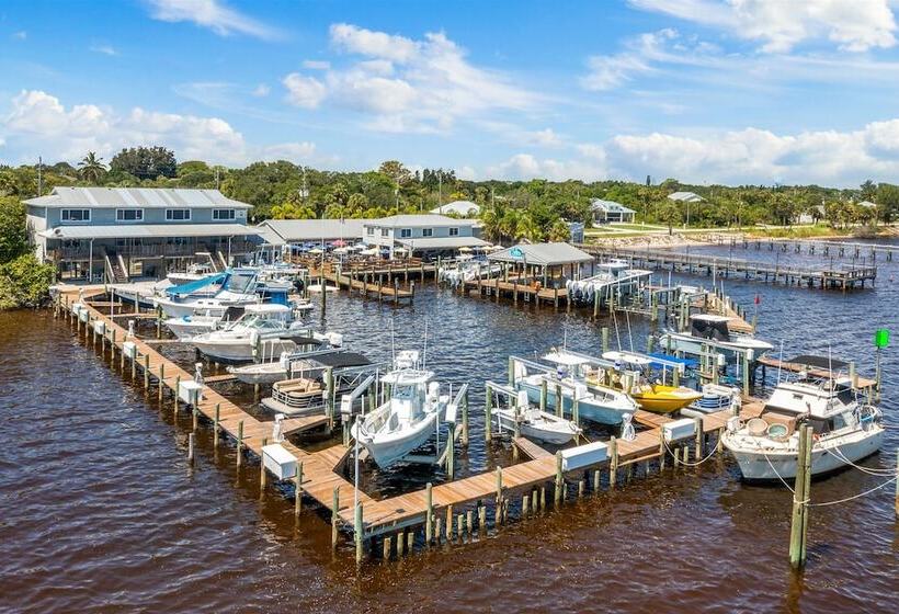 호텔 Sebastian Saltwater Lodge