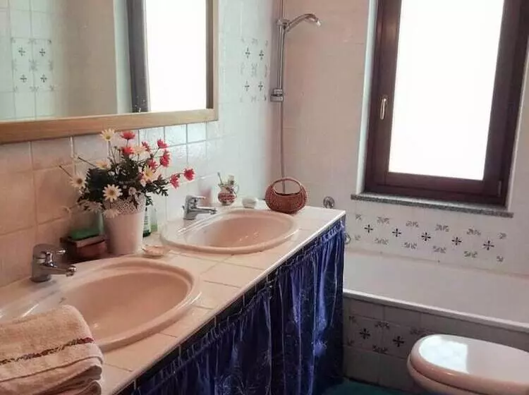 Residenssi Cosy Apt Close To Sacra Di San Michele And Lakes