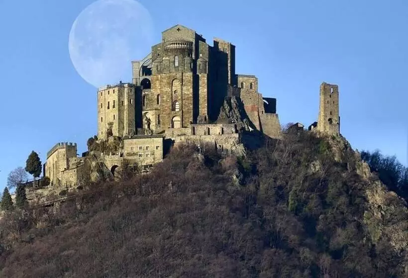 Residenssi Cosy Apt Close To Sacra Di San Michele And Lakes