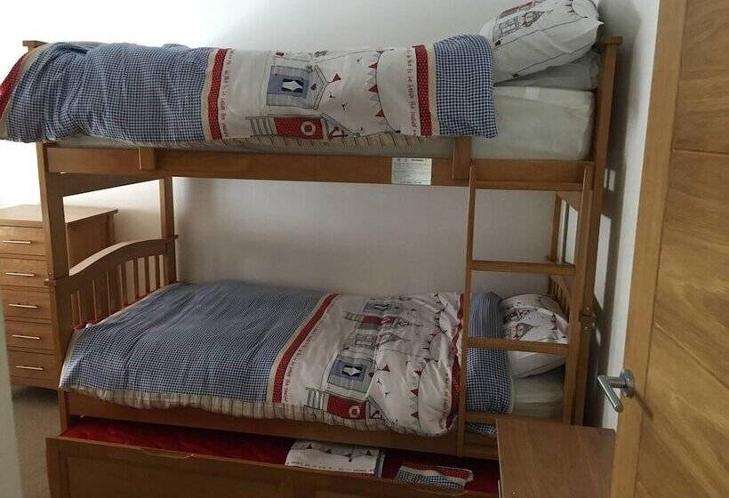 اقامتگاه Immaculate 4 Bed House In Paignton Near Beach