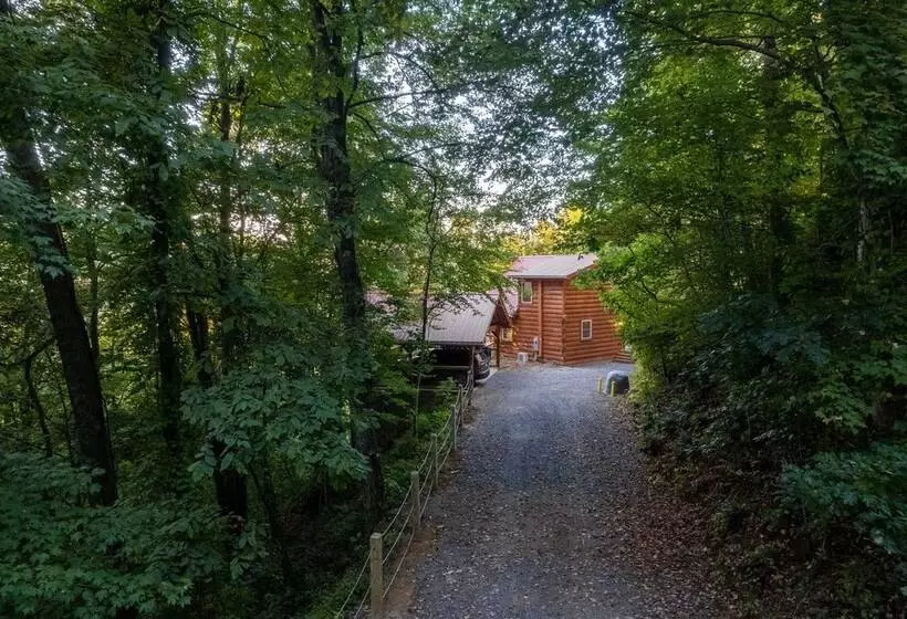 Stunning 2br Cabin With Mountain Views