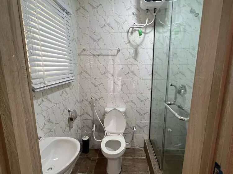 Thapunchline Apartments & Hotels