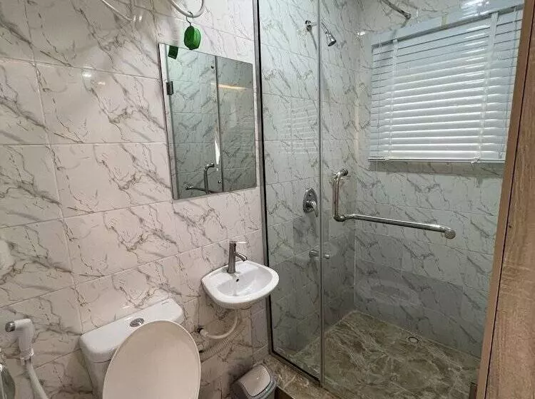 Thapunchline Apartments & Hotels
