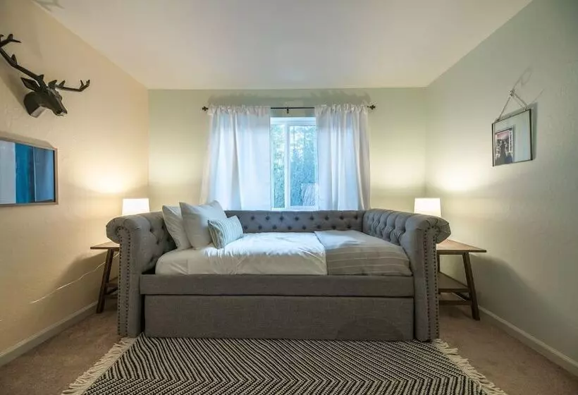 Alpine Bay By Avantstay 5mins To Diamond Peak Skiing W/ Expansive Deck