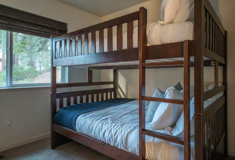 Alpine Bay By Avantstay 5mins To Diamond Peak Skiing W/ Expansive Deck