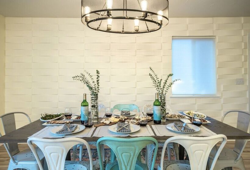 Alpine Bay By Avantstay 5mins To Diamond Peak Skiing W/ Expansive Deck