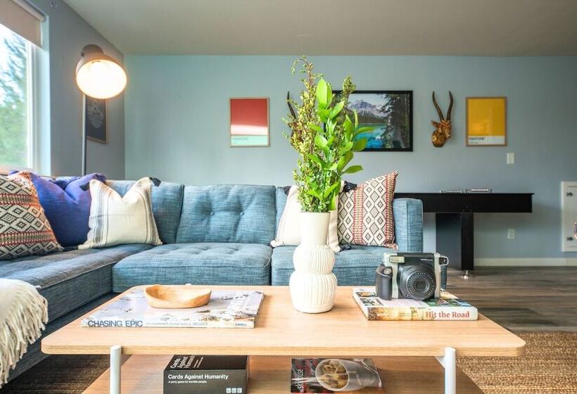 Alpine Bay By Avantstay 5mins To Diamond Peak Skiing W/ Expansive Deck