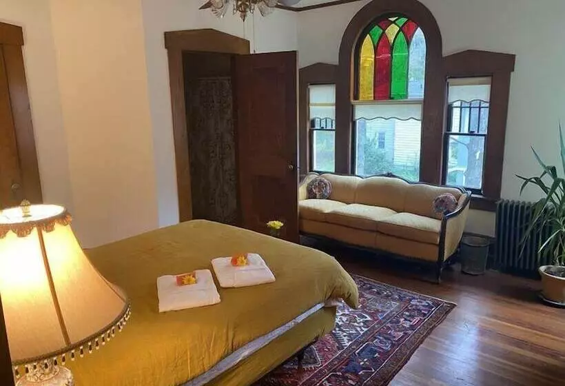 Aamiaismajoitus (B&B) Arts Inn