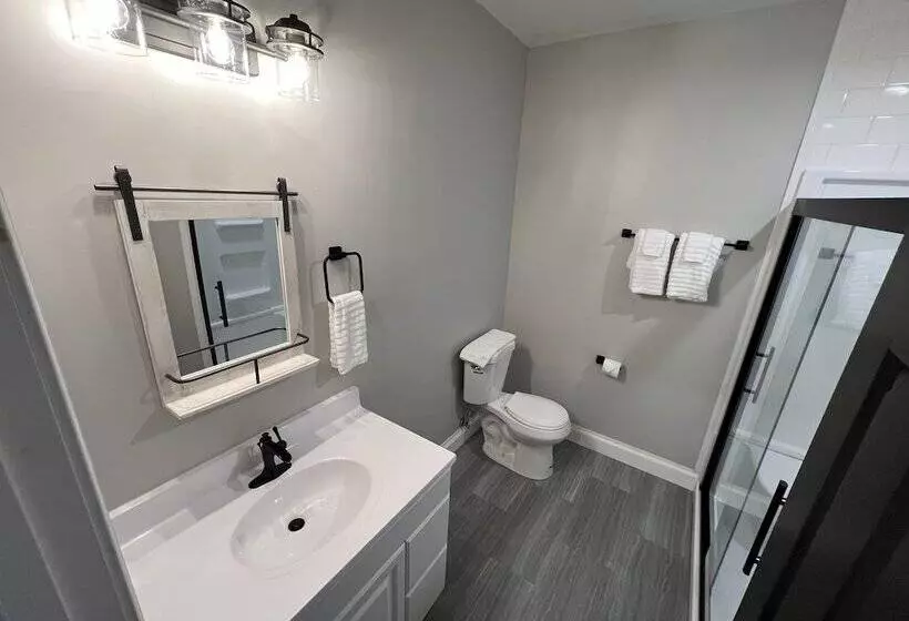 Aamiaismajoitus (B&B) Homestay On Main By Twin Lakes Creamery